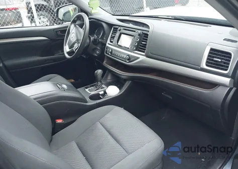 2019 Toyota Highlander Le из США, поврежденный, VIN 5TDBZRFH7KS952896